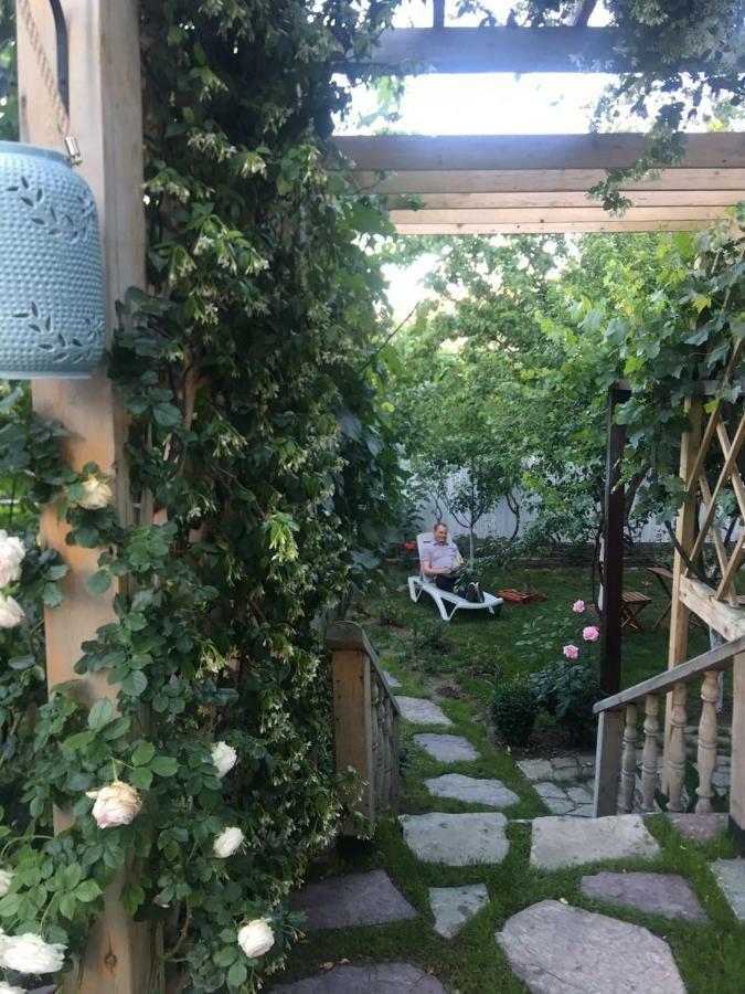 My Garden Otel Tiflis Dış mekan fotoğraf